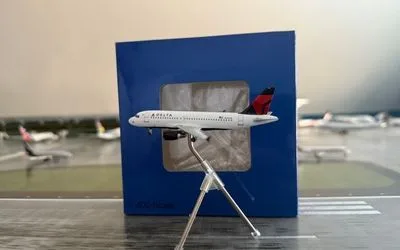 デルタ航空 エアバス A319 N302NB
