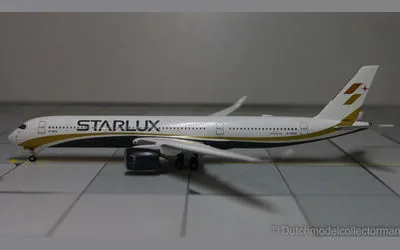 Starlux Airlines Airbus A350-900 B-58501 1:500 Herpa