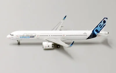 Airbus House Airbus A321neo D-AVXA 1:400 JC Wings